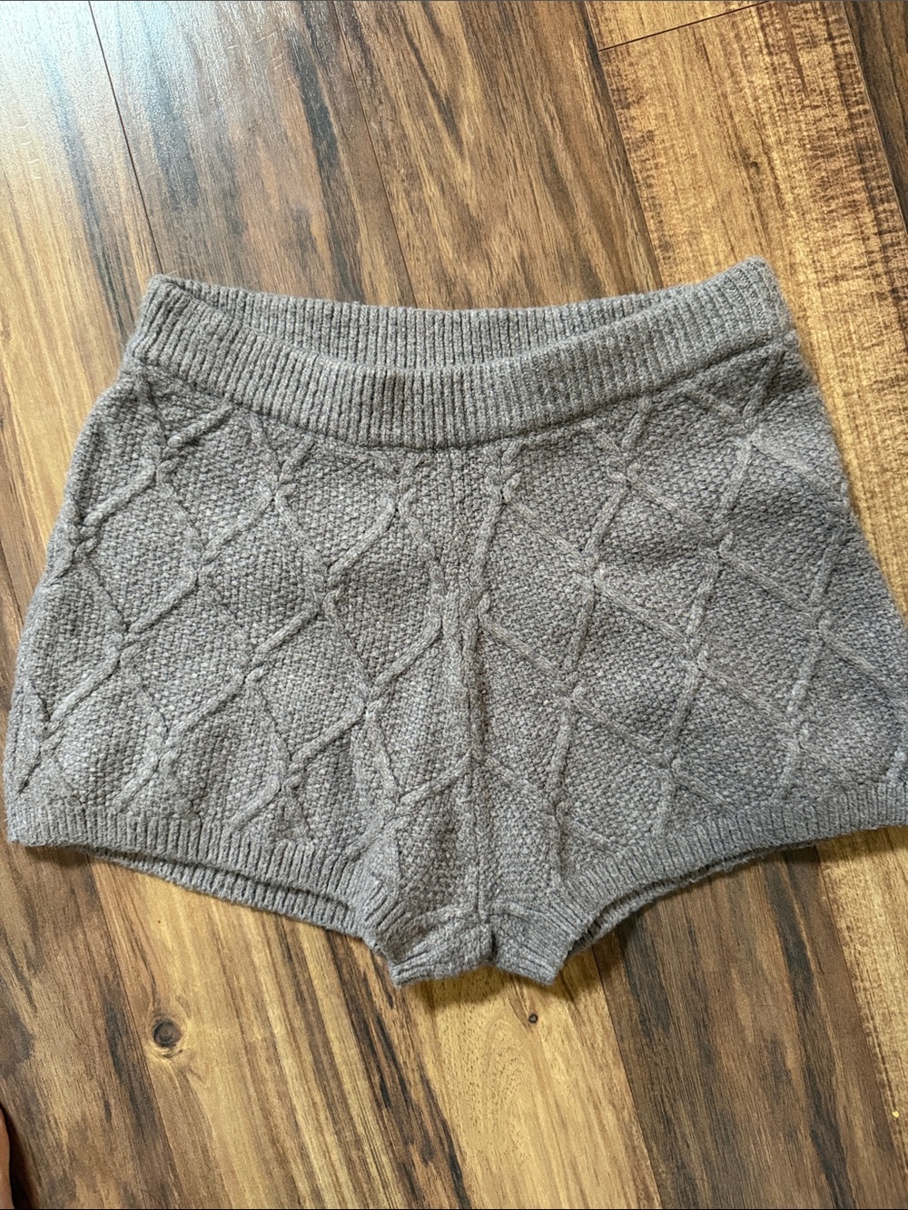 Old Navy Grayish brown Knit Diamond-Pattern High-Waist Women's Shorts